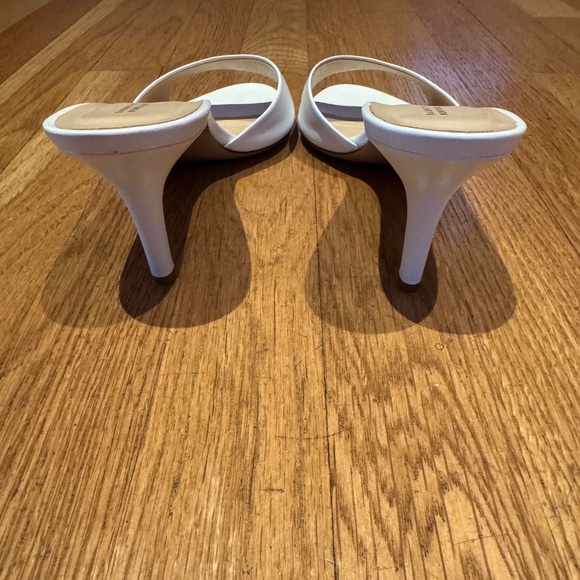 BARNEYS NEW YORK - White Leather Open Toe Heeled Mule - Size 38.5 - Picture 4 of 9